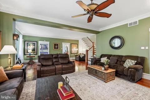 $699,000 | 267 West White Horse Pike, Berlin, NJ 08009