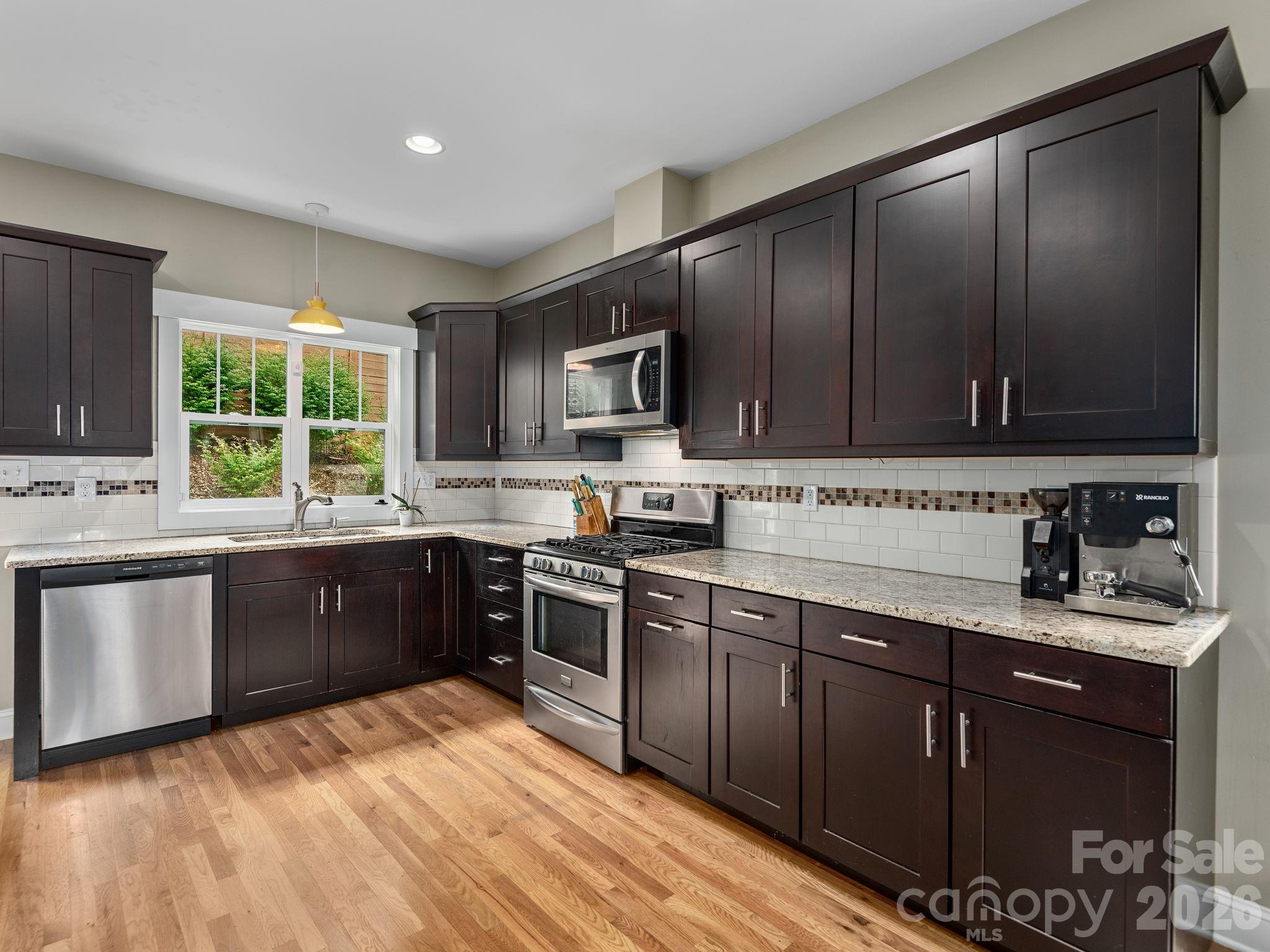 80 Bassett Road Asheville, NC 28804 - Photo 10 of 37