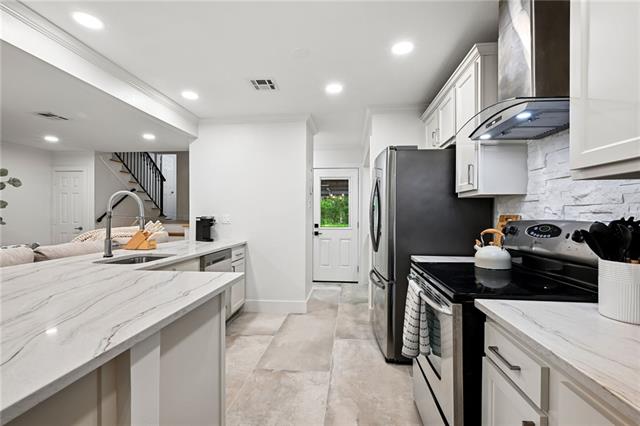 655 Colbert Street, Unit 24 Mandeville, LA 70448 - Photo 3 of 25