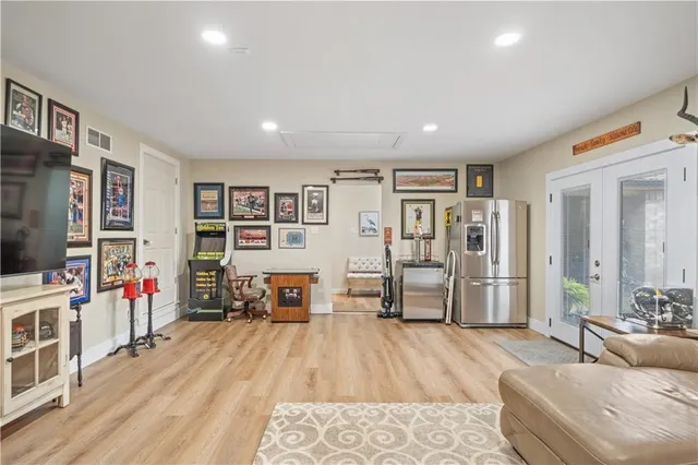 $425,000 | 311 Blue Water Drive, Portland, TX 78374