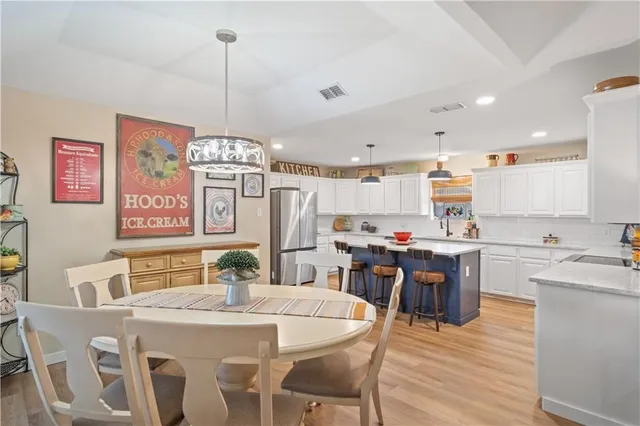 $425,000 | 311 Blue Water Drive, Portland, TX 78374