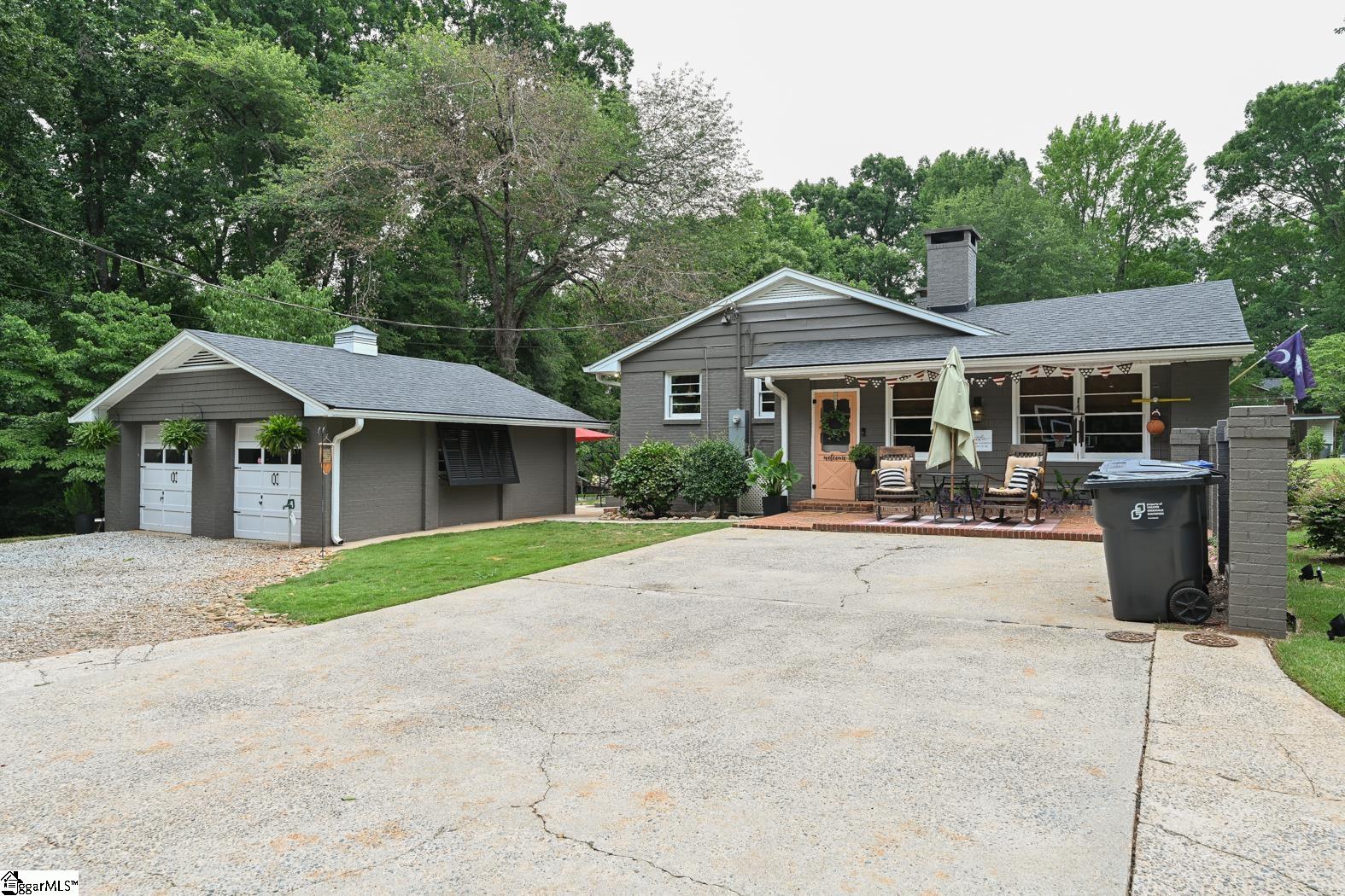 201 Rockmont Road Greenville, SC 29615 - Photo 3 of 30 Gallery Image 3