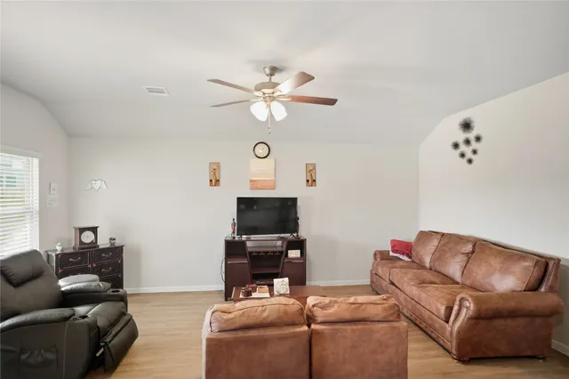 $1,900 | 1317 Clear Cedar Court, Conroe, TX 77301