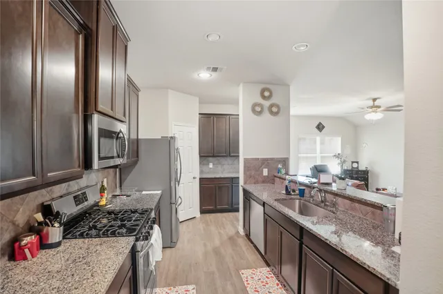 $1,900 | 1317 Clear Cedar Court, Conroe, TX 77301