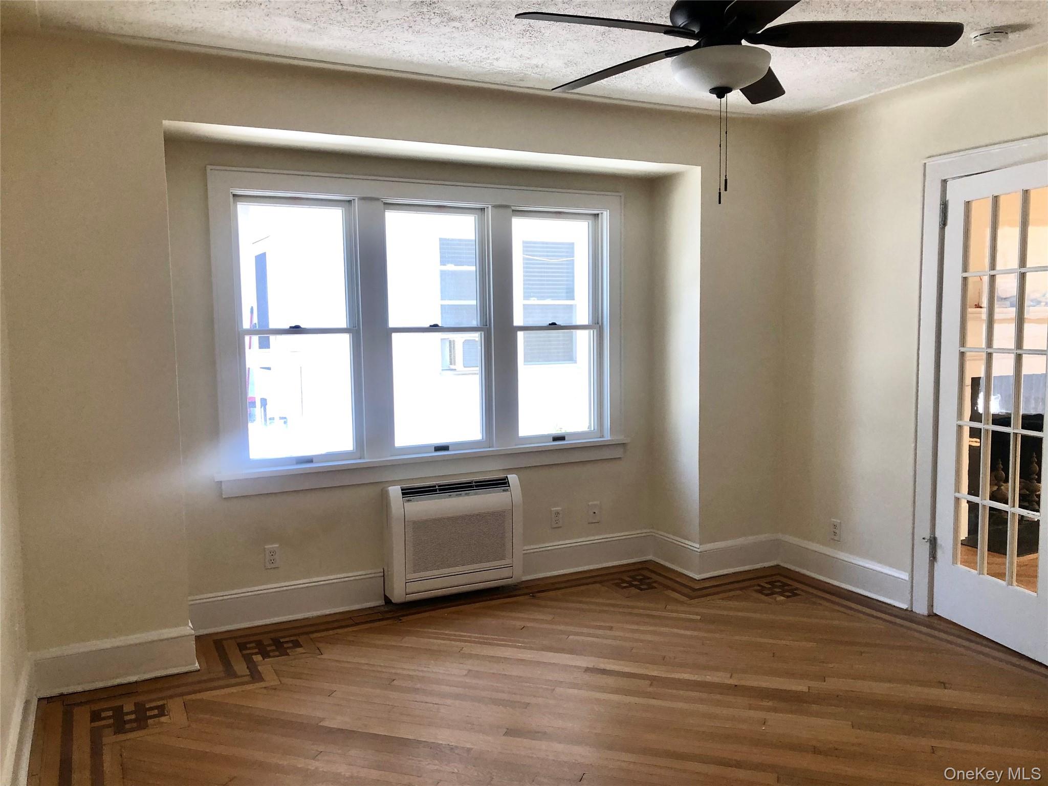 23 West Walnut Street, Unit UPPR Long Beach, NY 11561 - Photo 14 of 34