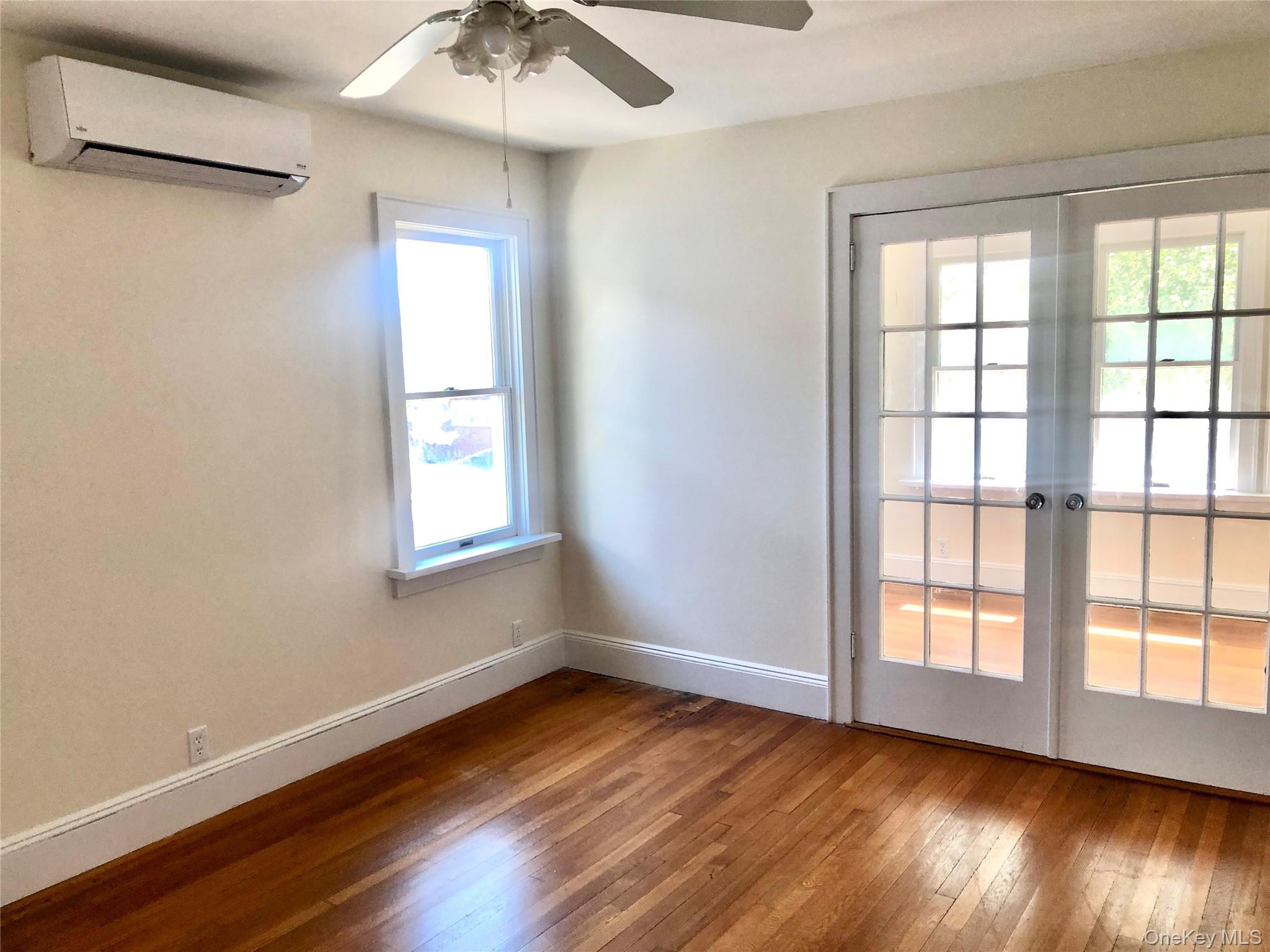 23 West Walnut Street, Unit UPPR Long Beach, NY 11561 - Photo 15 of 34