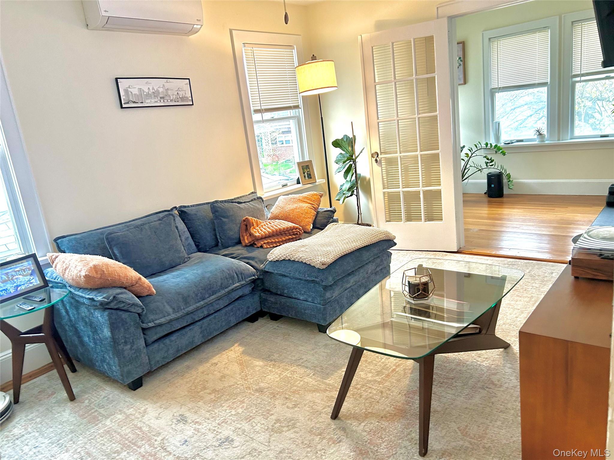 23 West Walnut Street, Unit UPPR Long Beach, NY 11561 - Photo 17 of 34