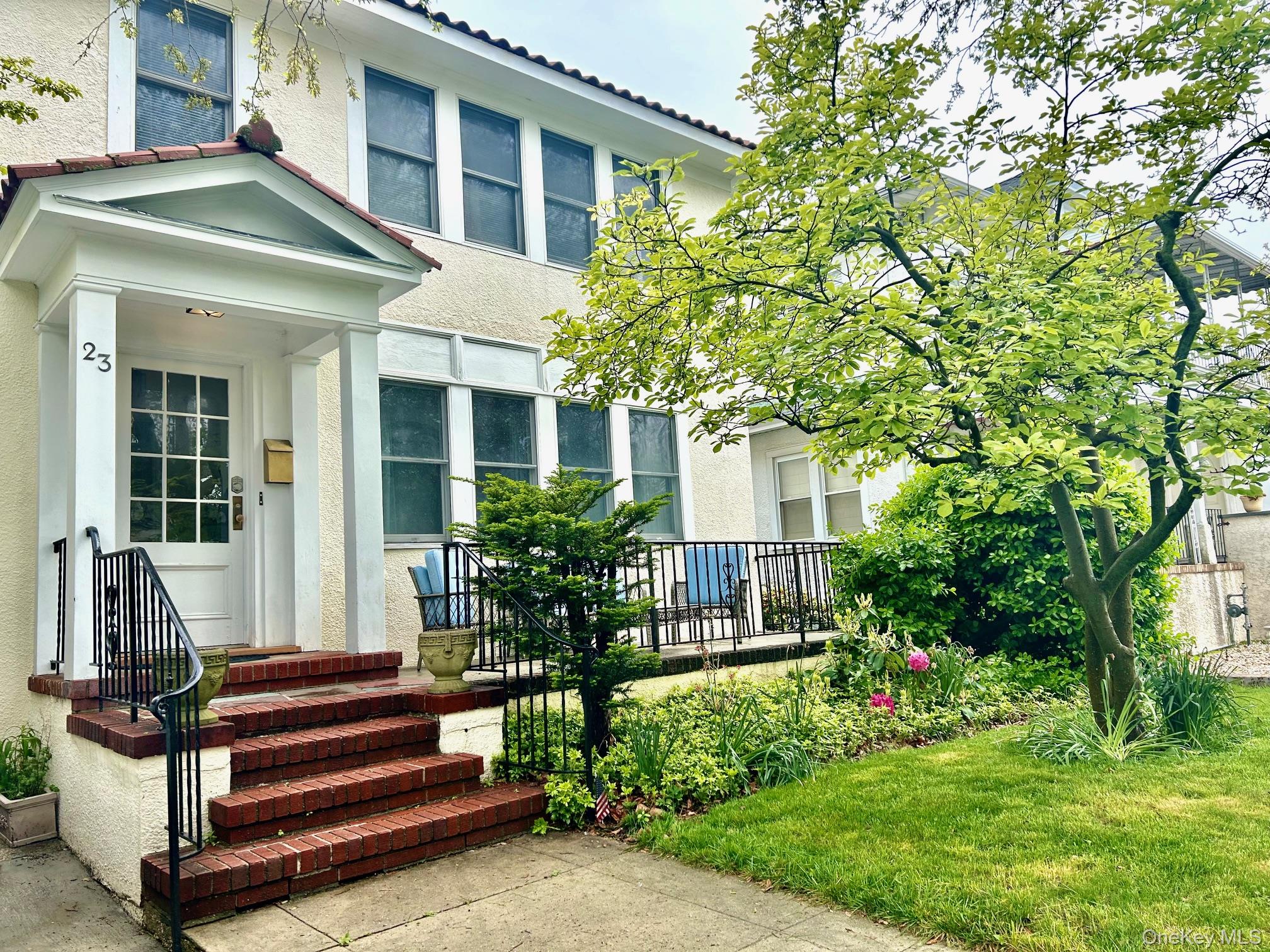 23 West Walnut Street, Unit UPPR Long Beach, NY 11561 - Photo 3 of 34