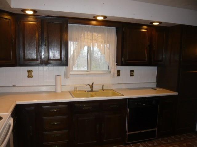 102 Blackshire Road Butler, PA 16001 - Photo 7 of 22 Gallery Image 7