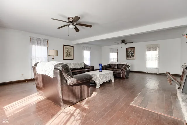 $525,000 | 8 Mill Springs, Coatesville, IN 46121