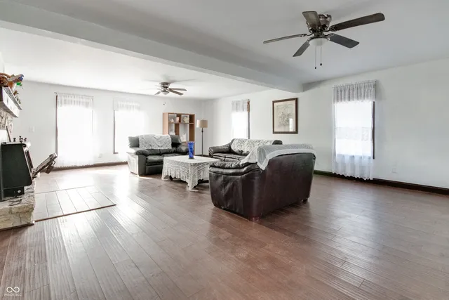 $525,000 | 8 Mill Springs, Coatesville, IN 46121