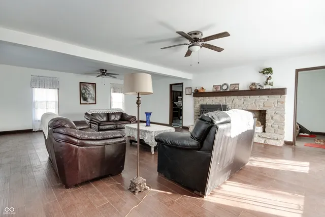 $525,000 | 8 Mill Springs, Coatesville, IN 46121