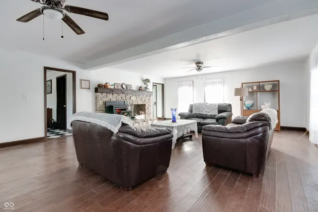 $525,000 | 8 Mill Springs, Coatesville, IN 46121