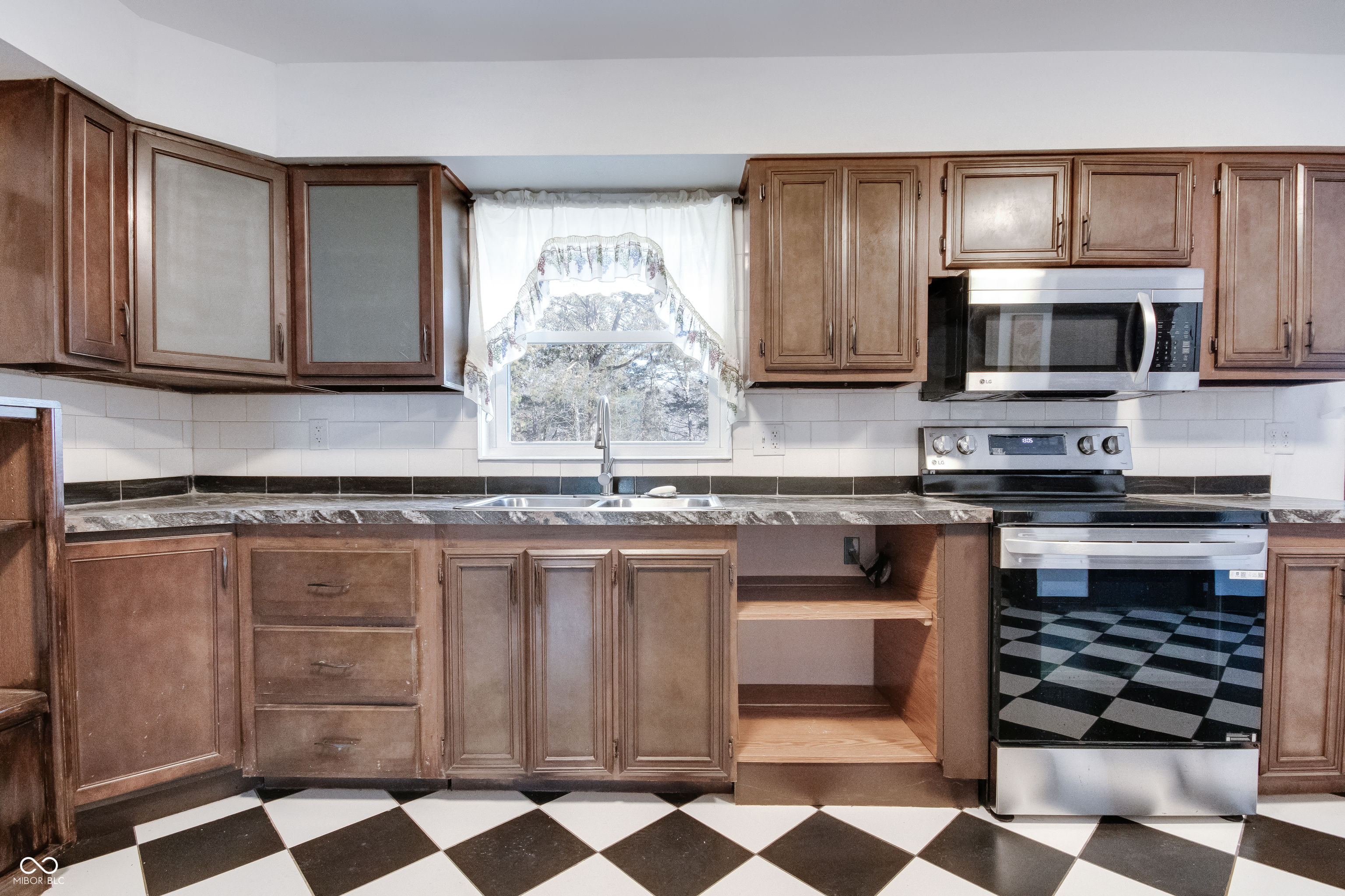 8 Mill Springs Coatesville, IN 46121 - Photo 17 of 49