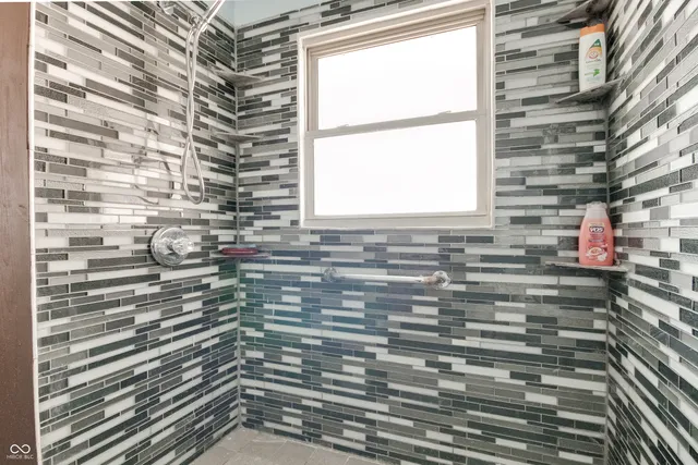 $525,000 | 8 Mill Springs, Coatesville, IN 46121