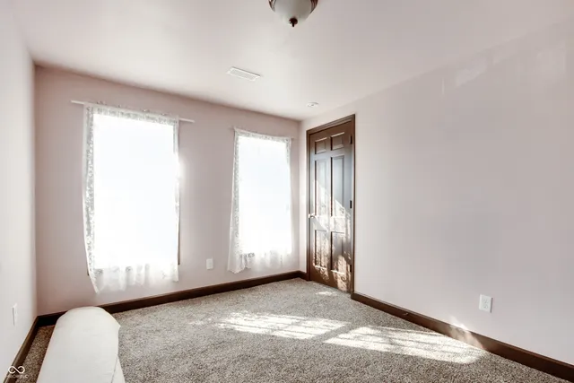 $525,000 | 8 Mill Springs, Coatesville, IN 46121