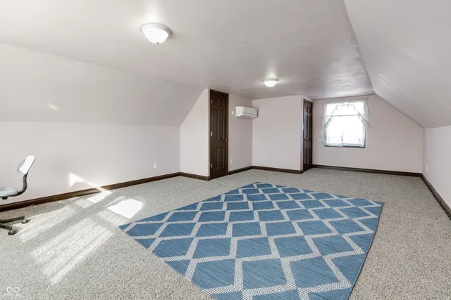 $525,000 | 8 Mill Springs, Coatesville, IN 46121