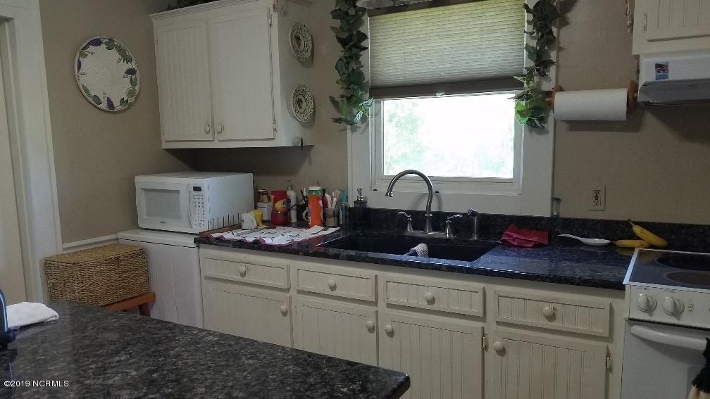 1341 Bass Road Nashville, NC 27856 - Photo 10 of 21 kitchen (3)