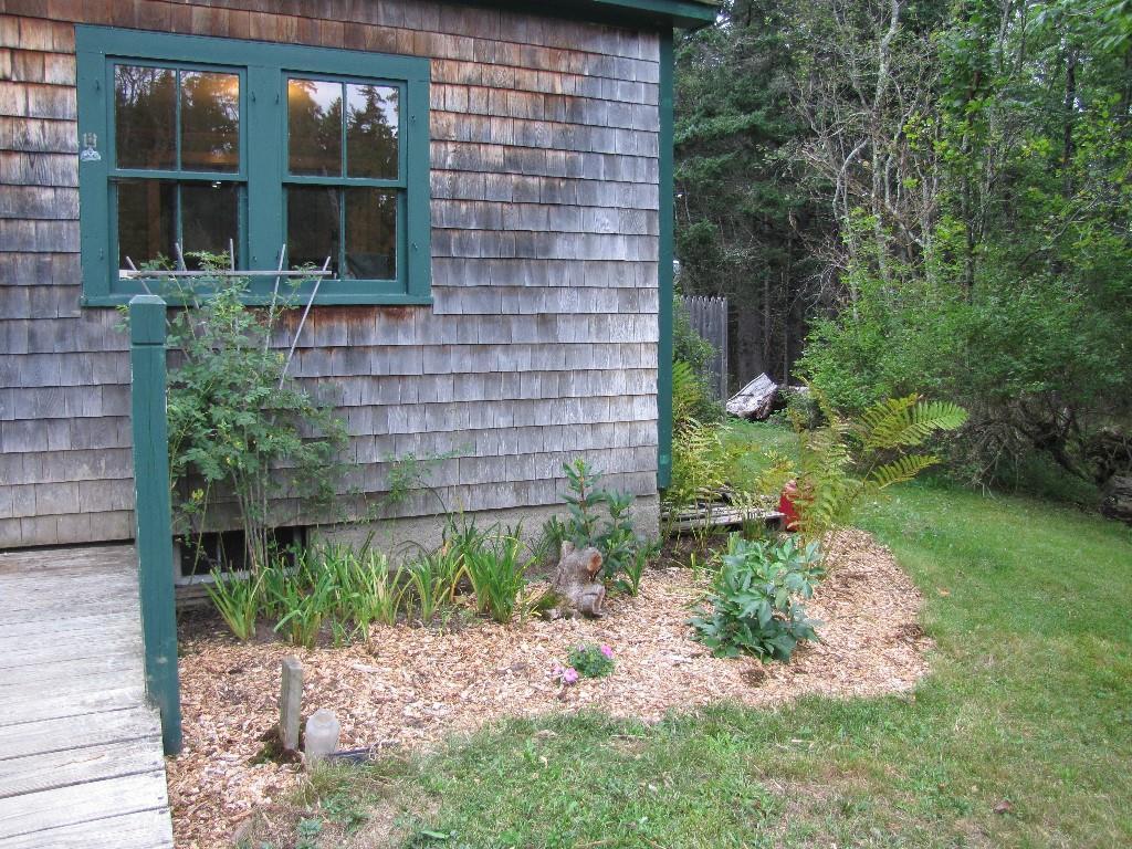 23 Honey Road Little Deer Isle, ME 04650 - Photo 4 of 26 Photo