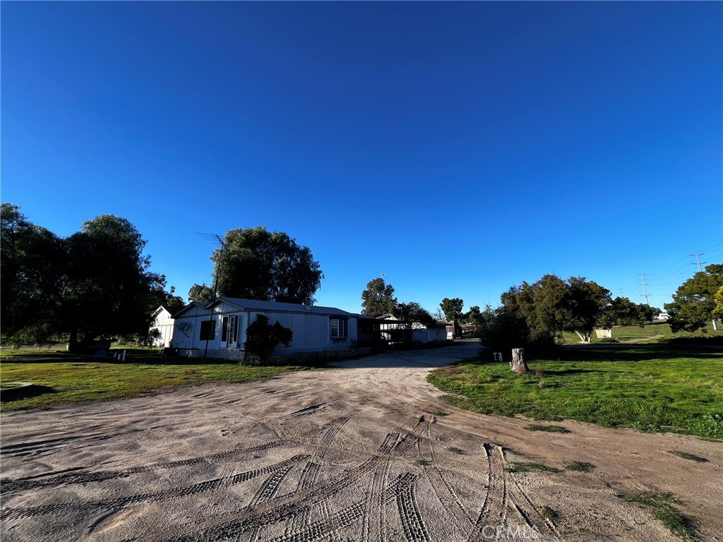 33045 Briggs Road Menifee, CA 92584 - Photo 16 of 52