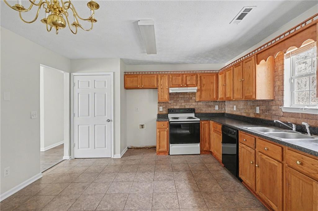 3351 Highway 3 Hampton, GA 30228 - Photo 10 of 34