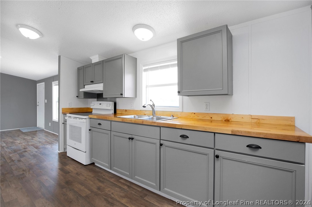 152 Three Bridges Road Rowland, NC 28383 - Photo 10 of 33