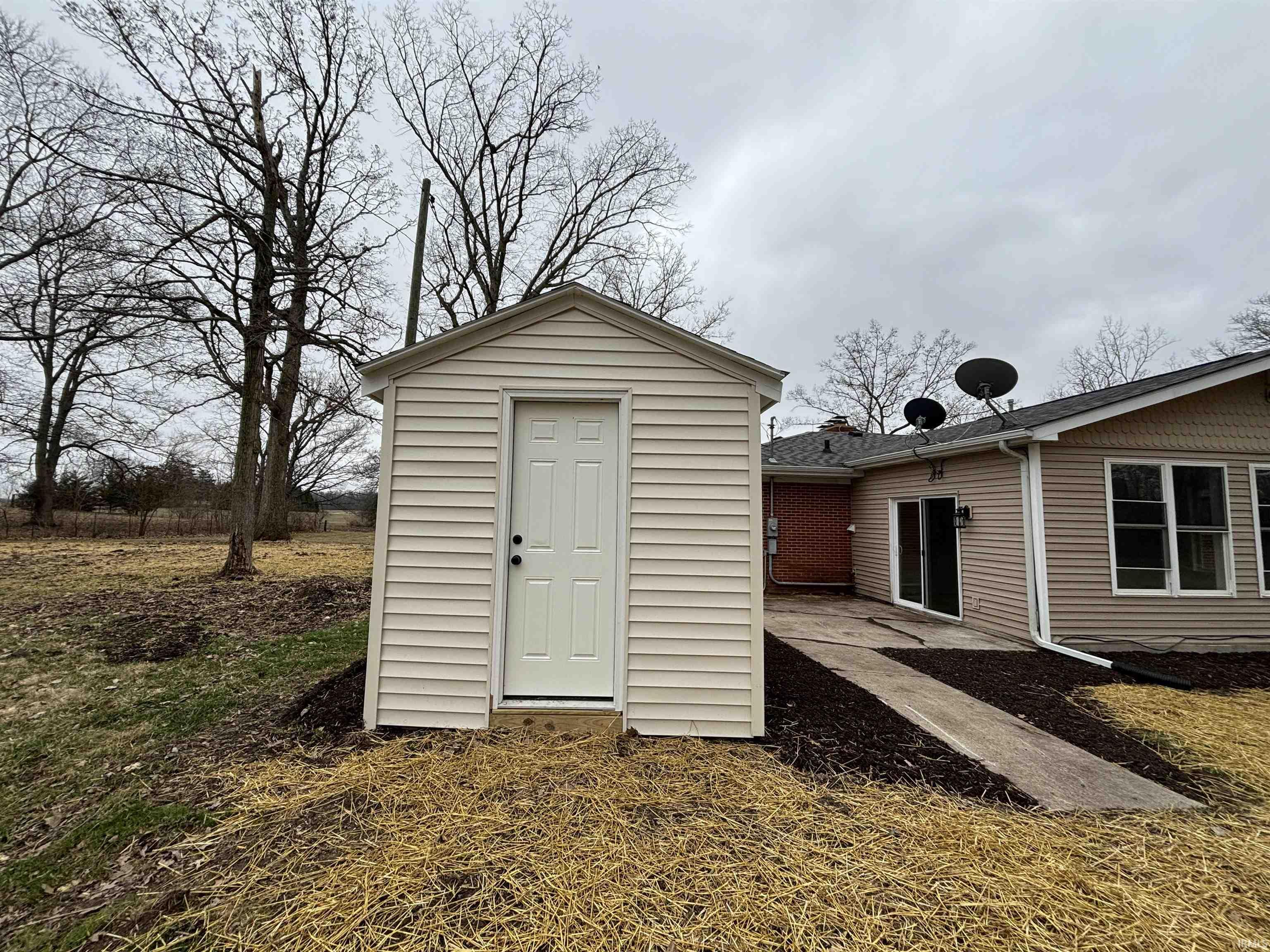 7015 Thompson Road Hoagland, IN 46745 - Photo 17 of 19