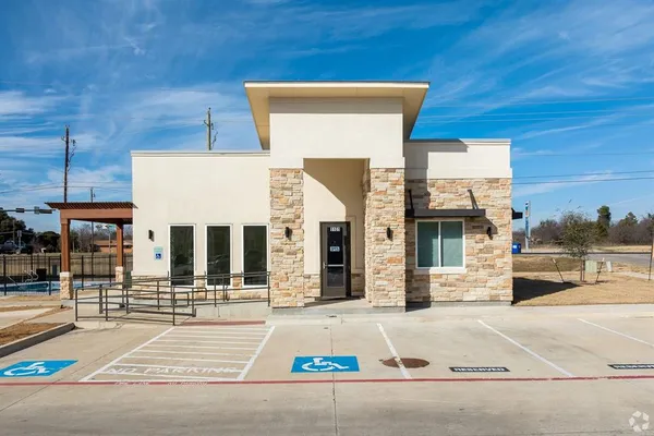 $1,449 | 1101 Biloxi Drive, Ennis, TX 75119