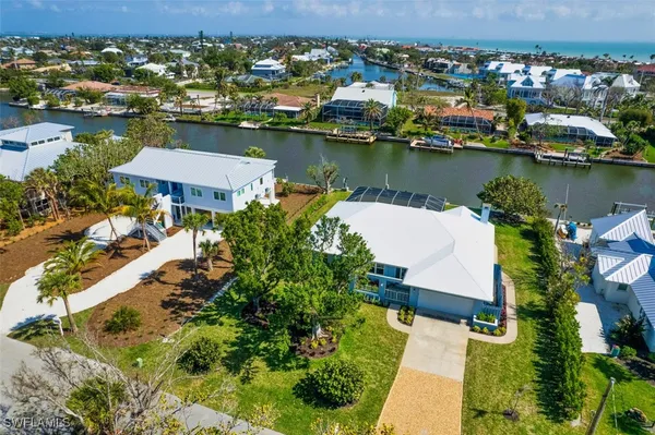 $1,350,000 | 800 Beach Road, Sanibel, FL 33957