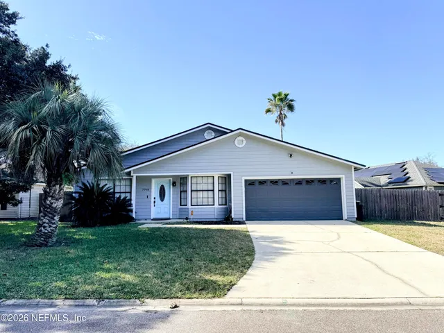 $2,300 | 7748 Pepper Circle East, Jacksonville, FL 32244
