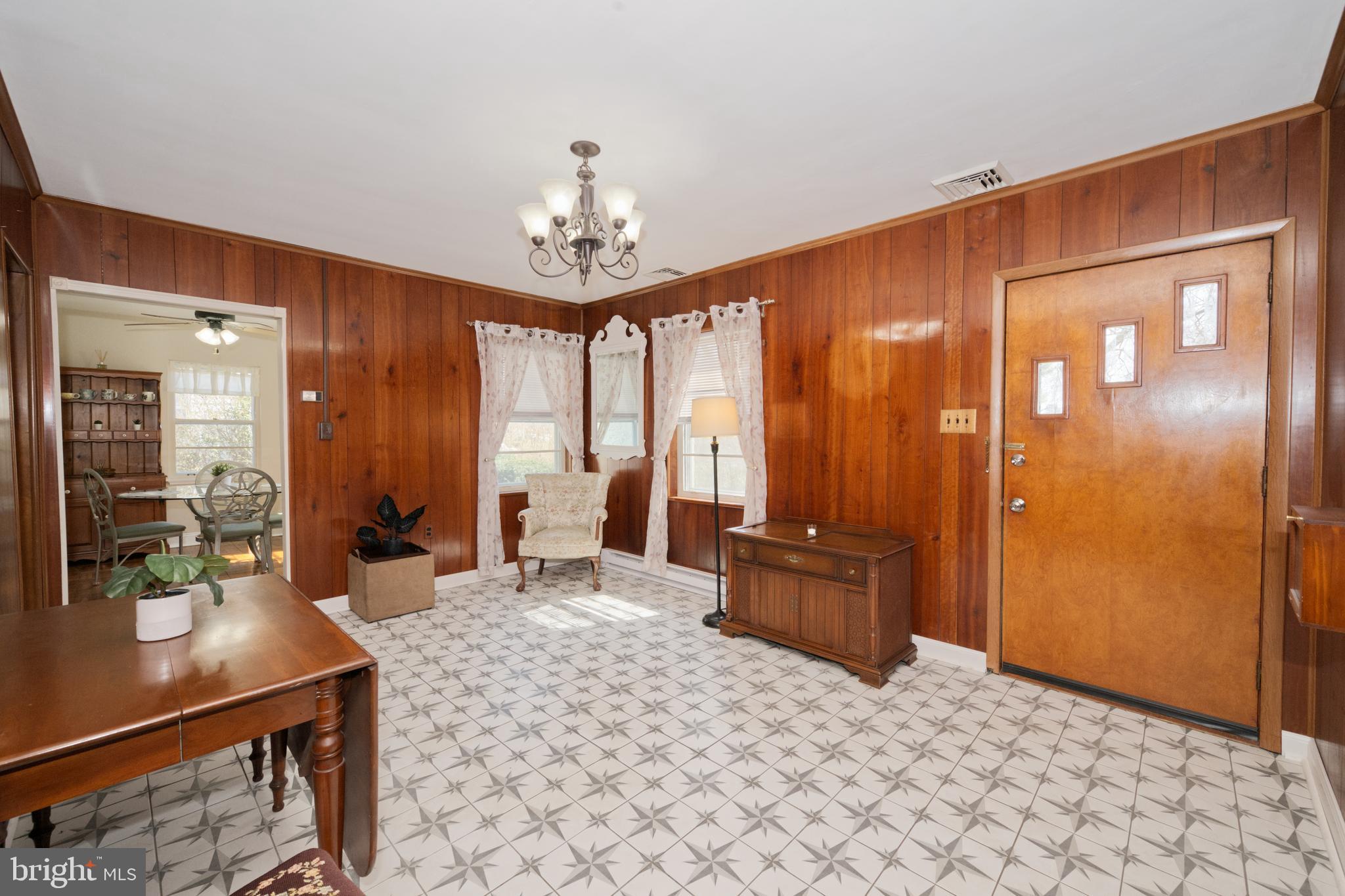 89 Cooper Road Dover, DE 19901 - Photo 12 of 32 a large bedroom with a large bed and furniture