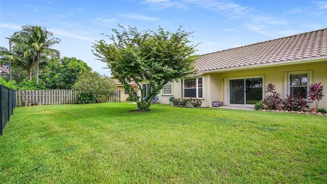$800,000 | 3099 Perriwinkle Circle, Davie, FL 33328