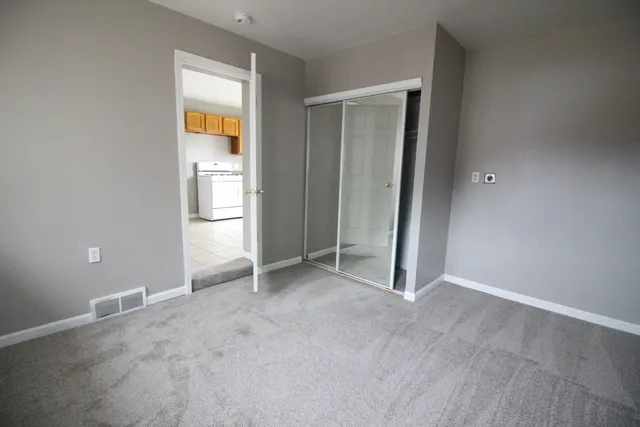 $184,900 | 3816 Pokley Court, Sterling Heights, MI 48310