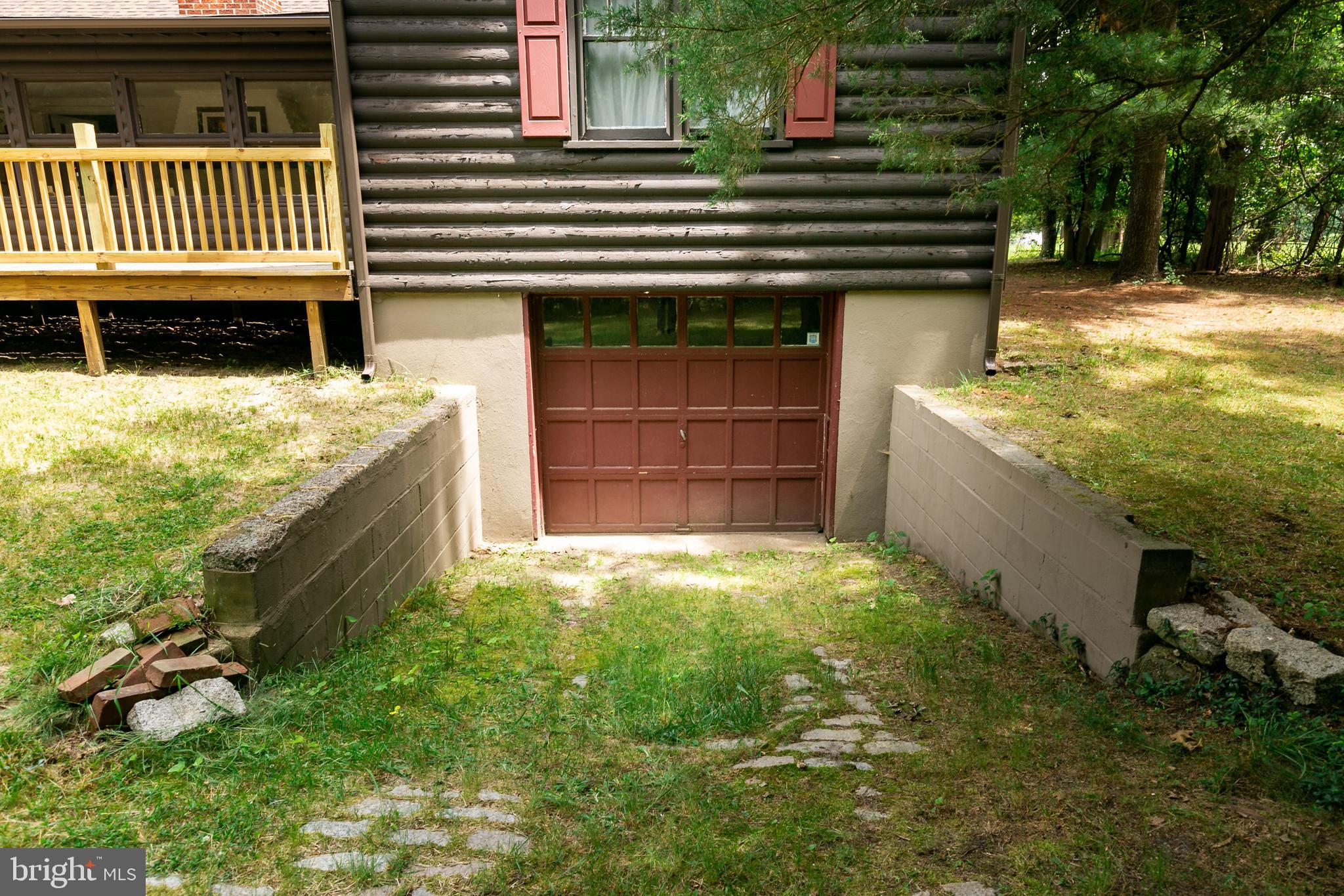 314 McKendimen Road Medford, NJ 08055 - Photo 29 of 30 Garage