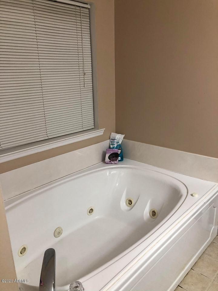 1023 Pine Martin Road Beaufort, SC 29902 - Photo 7 of 11 master bath 3