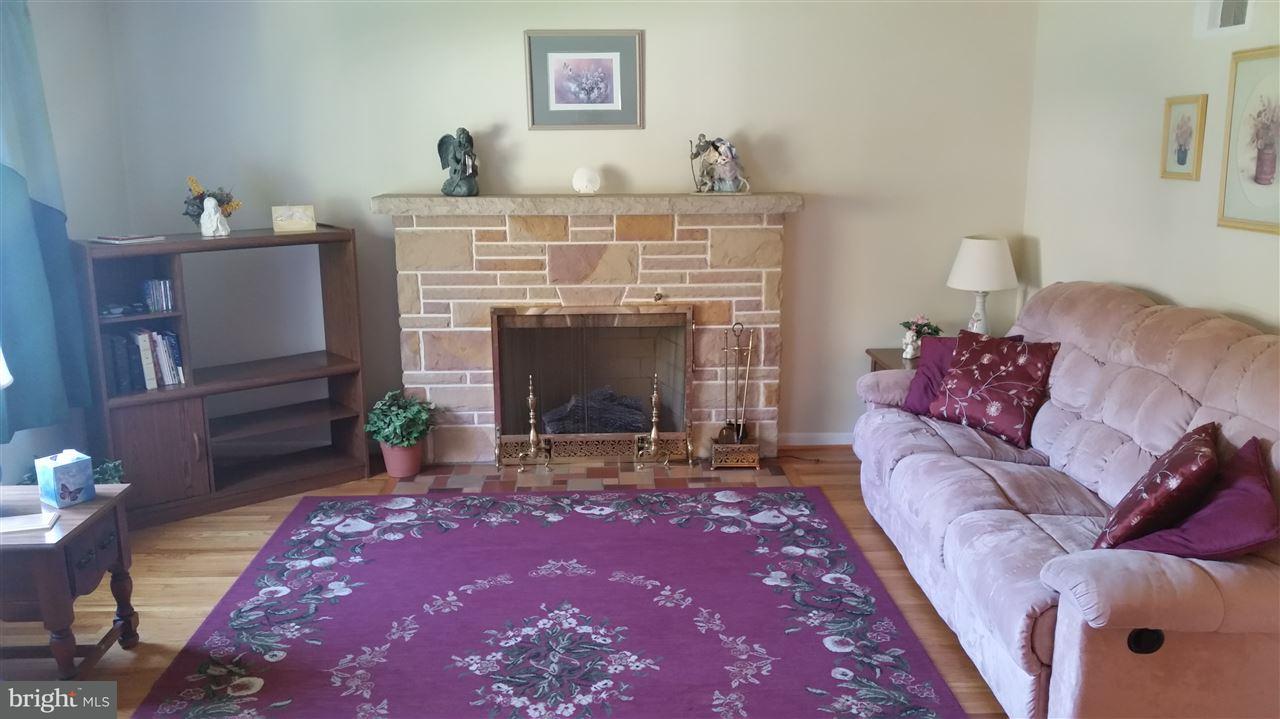 321 Peyton Road York, PA 17403 - Photo 2 of 30 Gallery Image 2