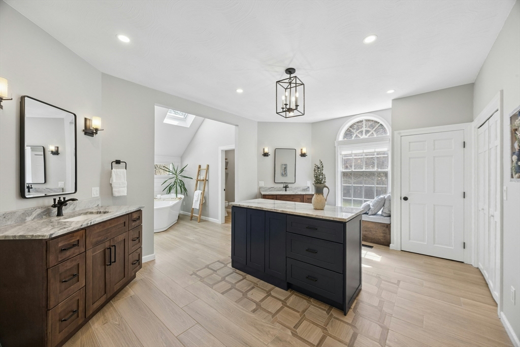 10 Cemetery Street Mendon, MA 01756 - Photo 14 of 37