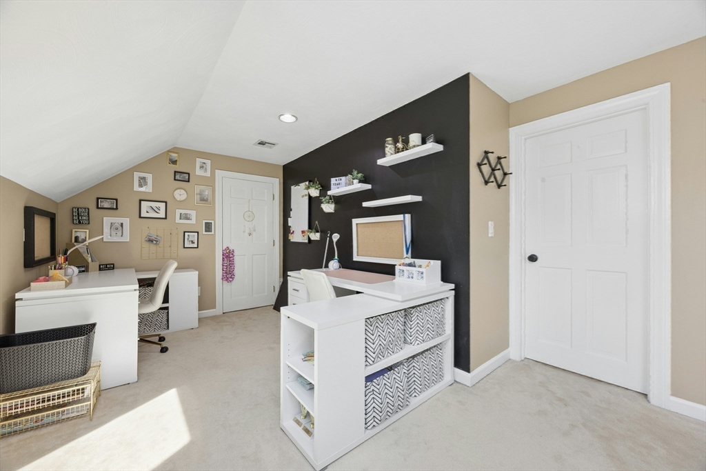 10 Cemetery Street Mendon, MA 01756 - Photo 22 of 37