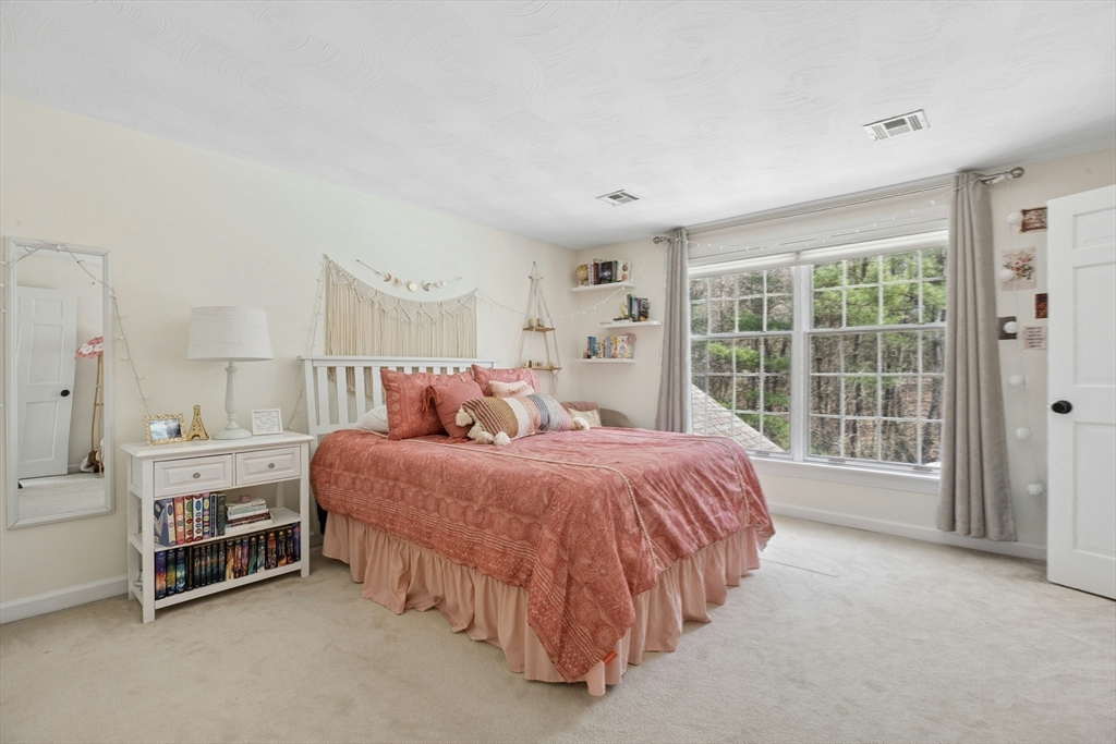 10 Cemetery Street Mendon, MA 01756 - Photo 23 of 37