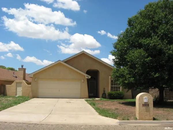 $1,300 | 808 Laurelwood Drive, Clovis, NM 88101