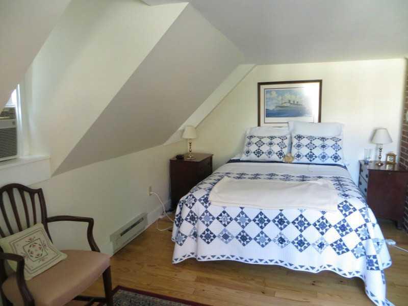 934 Cundy's Harbor Road Harpswell, ME 04079 - Photo 5 of 26 Master Bedroom.