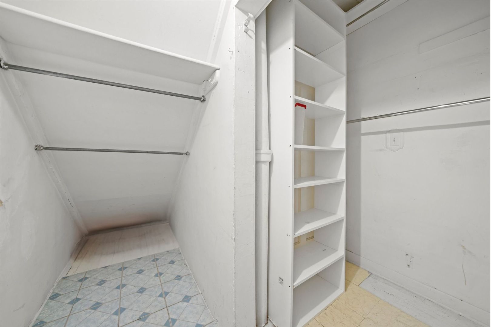 6058 South Massasoit Avenue Chicago, IL 60638 - Photo 8 of 45 a view of an empty walk in closet