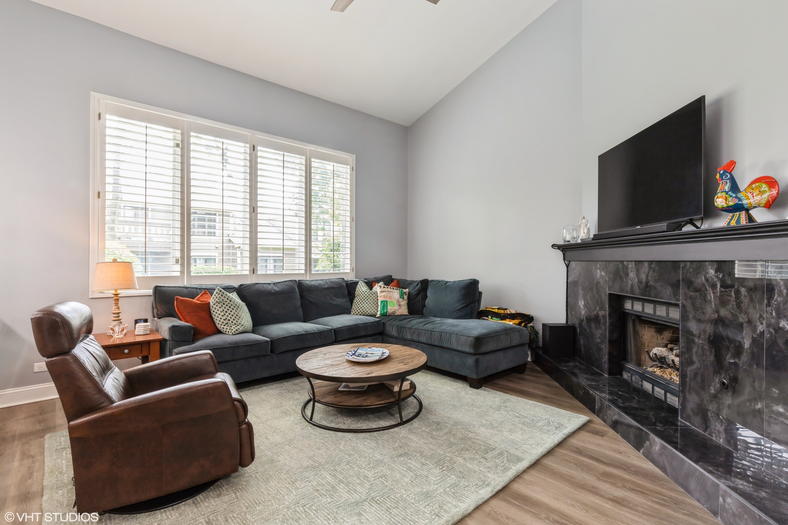 1406 Ruidoso Court Libertyville, IL 60048 - Photo 4 of 11