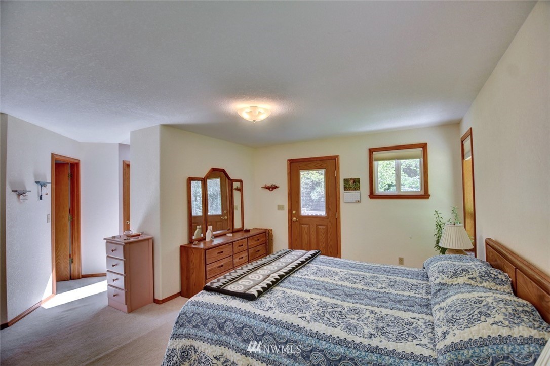 4726 Shellridge Road Northwest Olympia, WA 98502 - Photo 14 of 30 Gallery Image 14