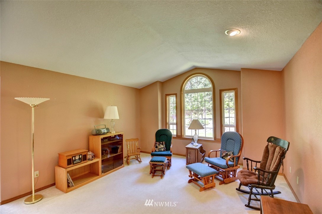 4726 Shellridge Road Northwest Olympia, WA 98502 - Photo 4 of 30 Gallery Image 4