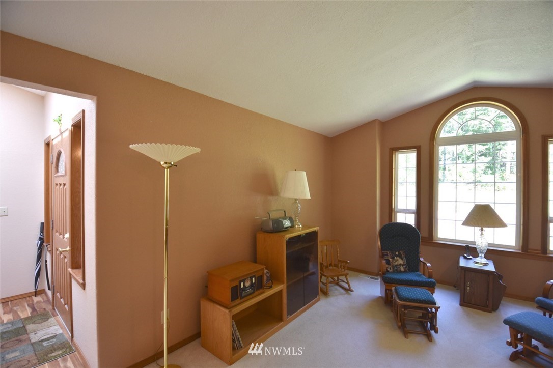 4726 Shellridge Road Northwest Olympia, WA 98502 - Photo 5 of 30 Gallery Image 5