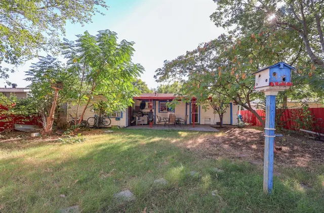 $250,000 | 605 Biggs Terrace, Arlington, TX 76010