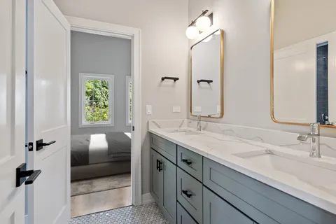 $1,950,000 | 3444 North Damen Avenue, Chicago, IL 60618