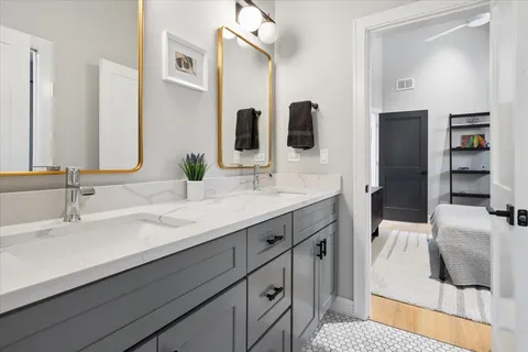 $1,950,000 | 3444 North Damen Avenue, Chicago, IL 60618