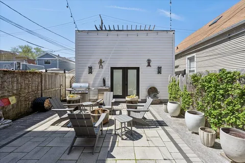 $1,950,000 | 3444 North Damen Avenue, Chicago, IL 60618